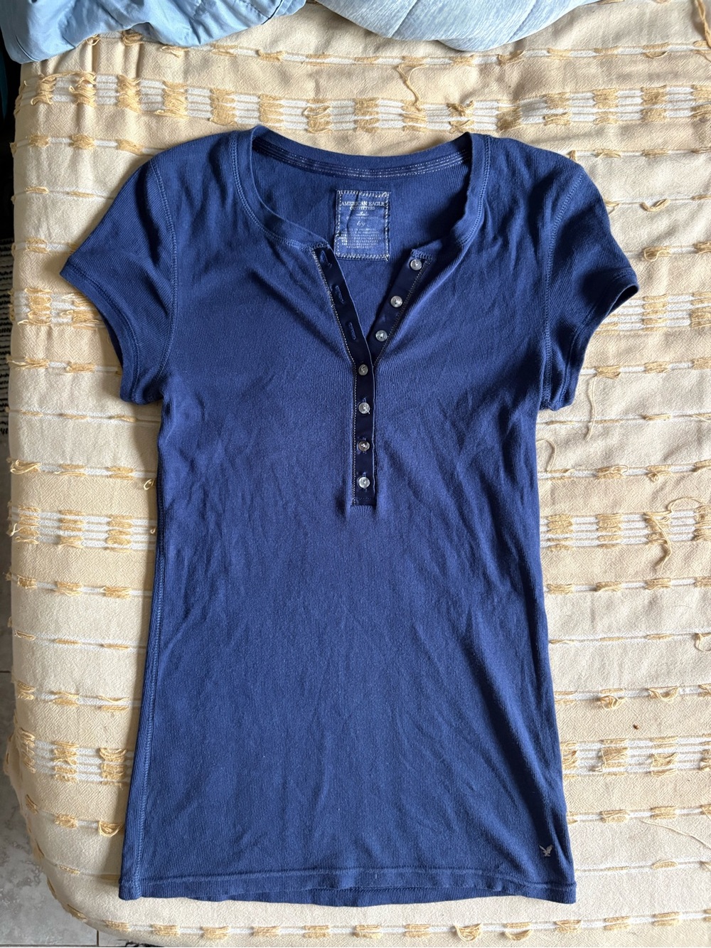 Y2K American Eagle Outfitters Navy Short-Sleeve Henley Tee